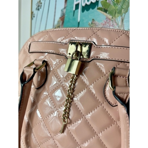 Aldo Light Pastel Pink Quilted Textured Patent Faux Leather Purse Satchel Bag - Picture 5 of 8